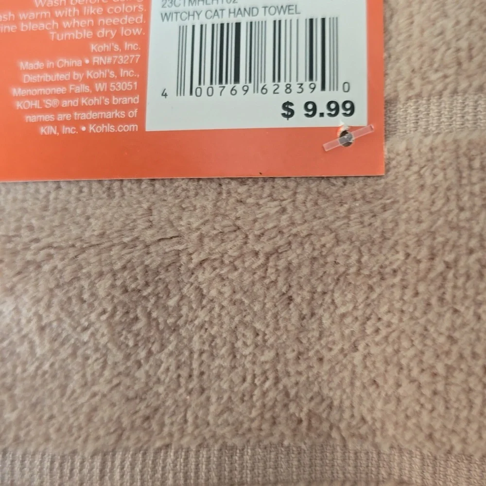 BUNDLE OF 2 HALLOWEEN BATH HAND TOWELS